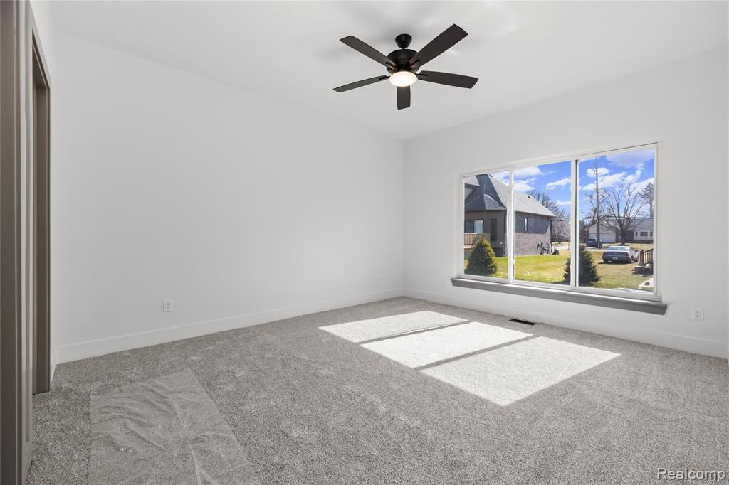 property viewer photo 18