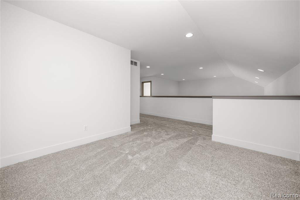 property viewer photo 26