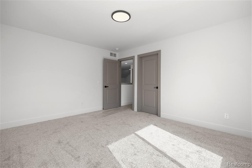 property viewer photo 30