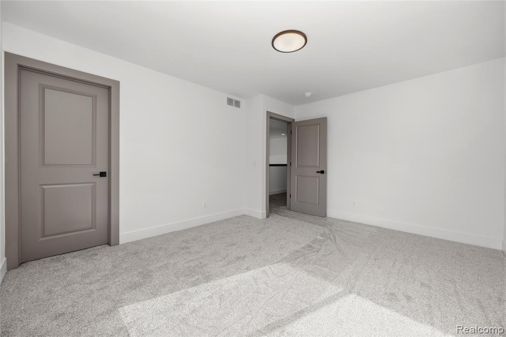 property viewer photo 35