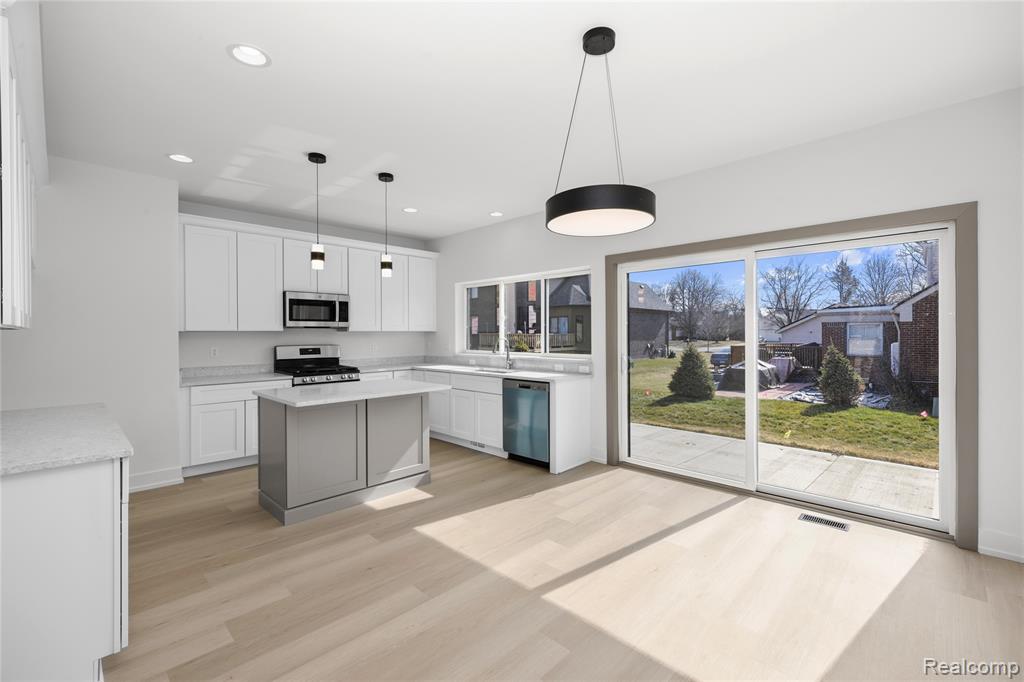 property viewer photo 9