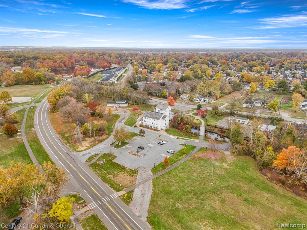 main property photo 44