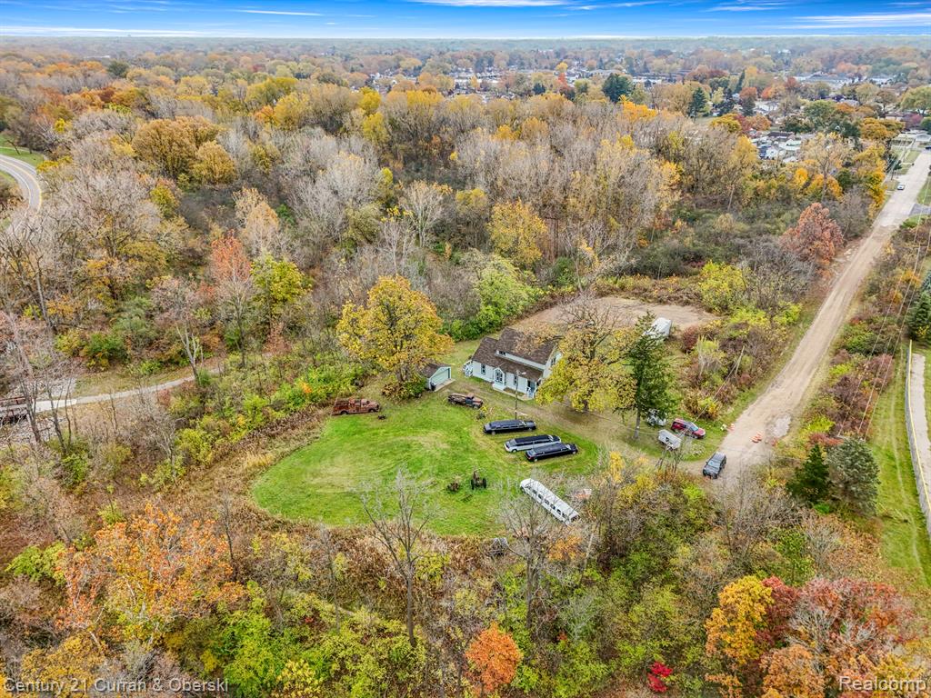 main property photo 45