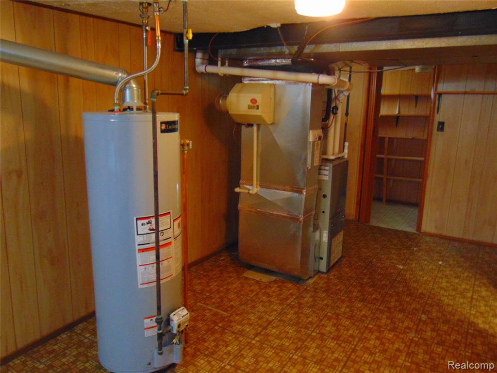 main property photo 28