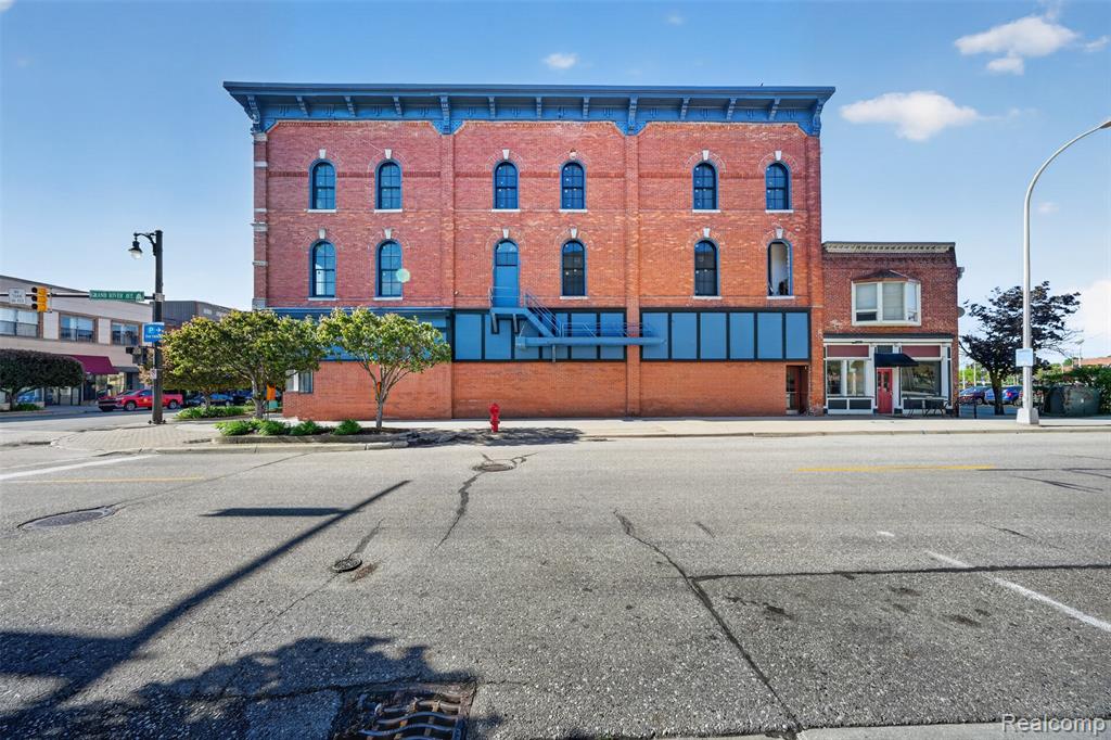 main property photo 2