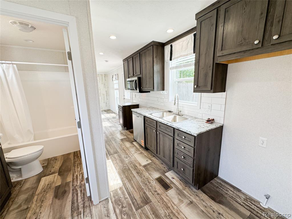 property viewer photo 1