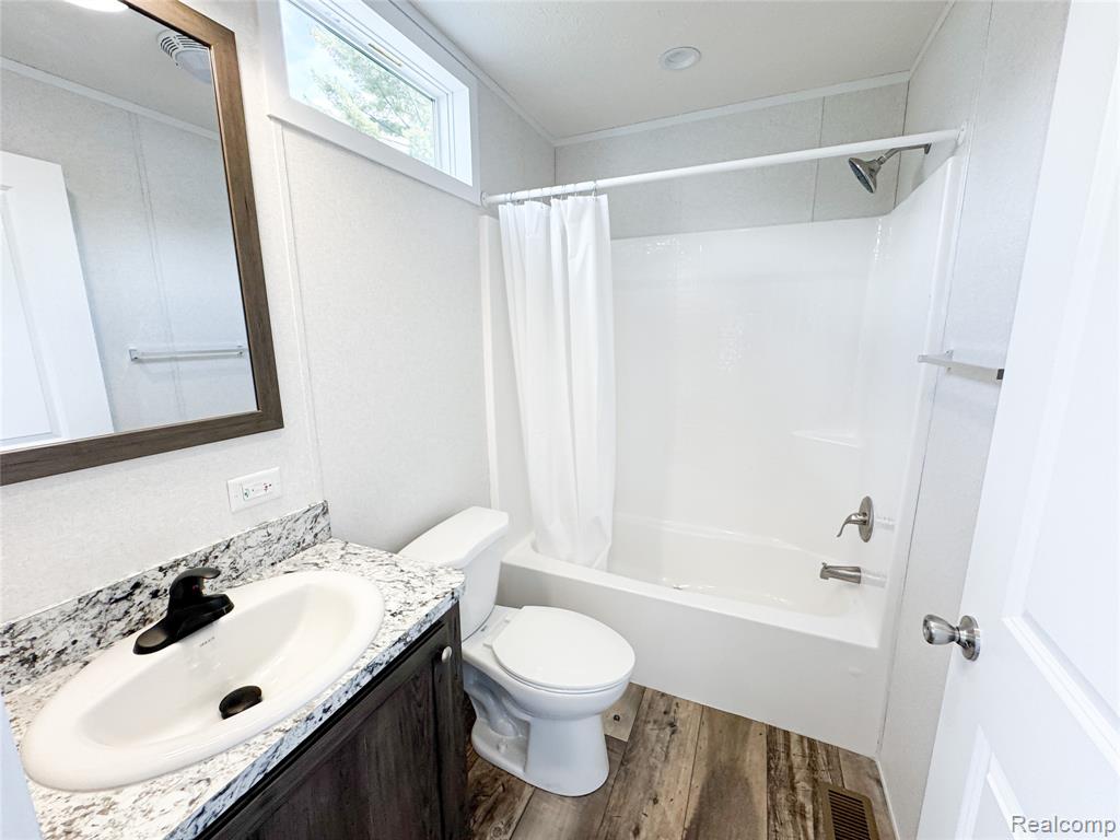 property viewer photo 3