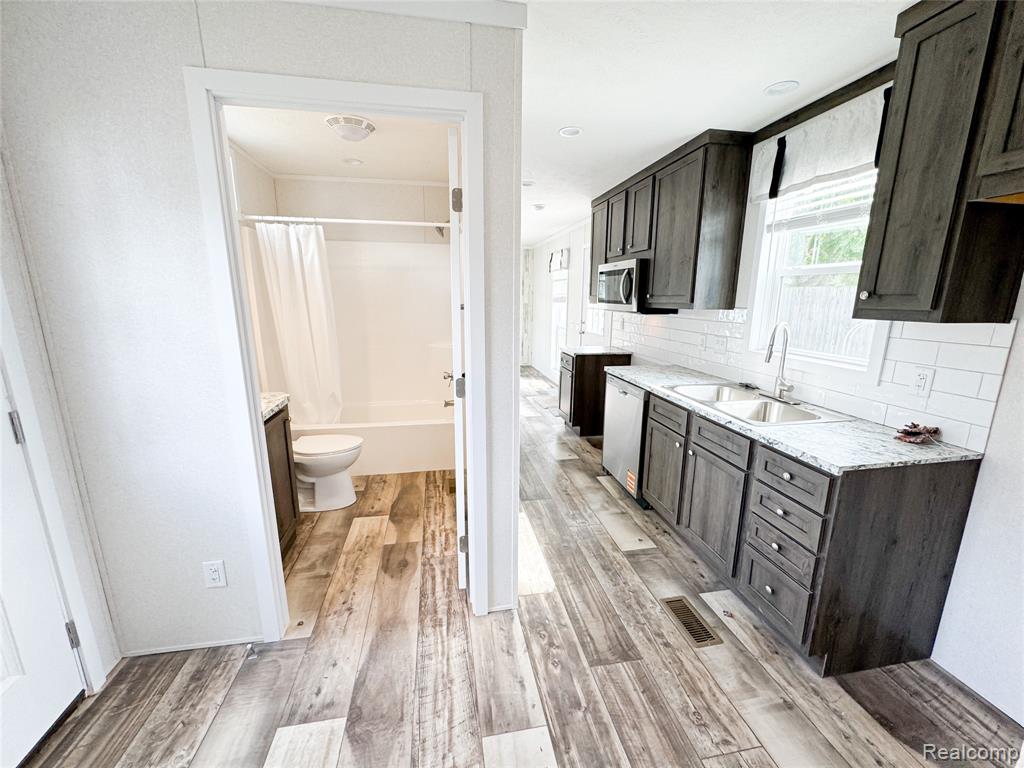 property viewer photo 4
