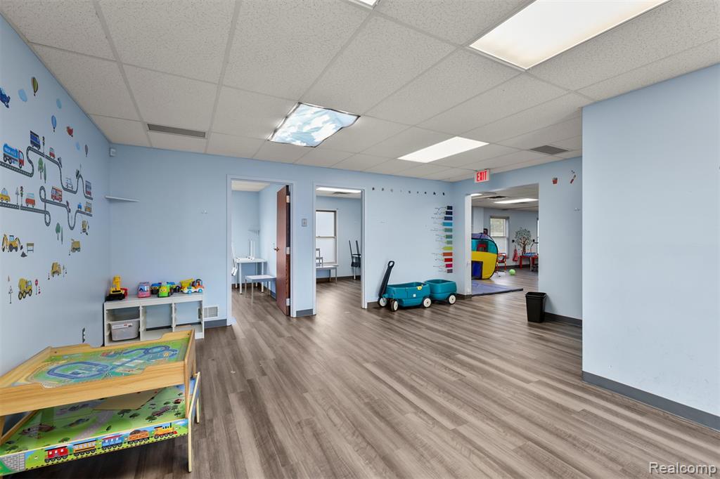 main property photo 12