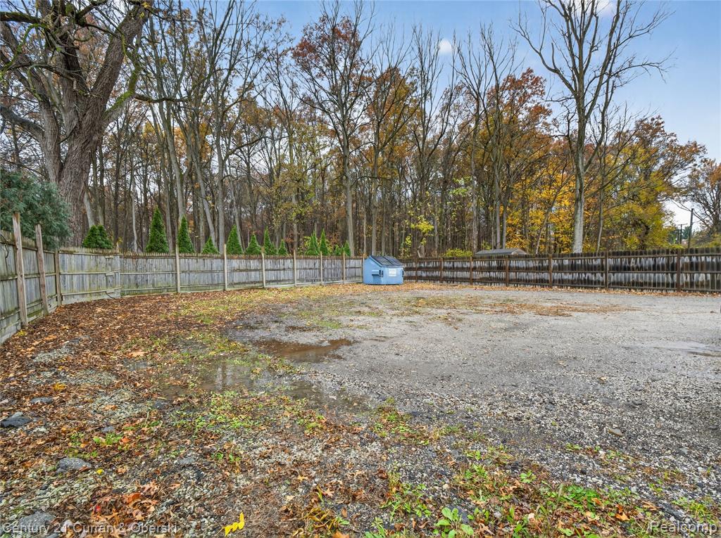 main property photo 40