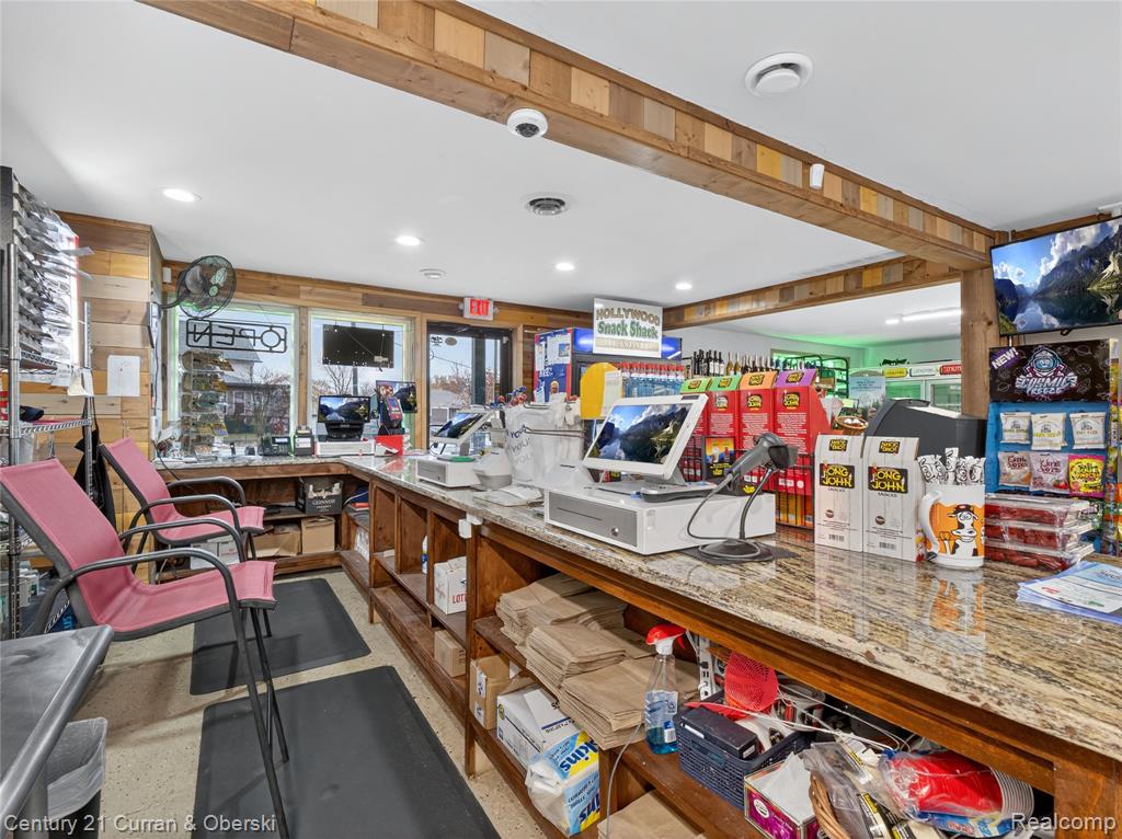 main property photo 43