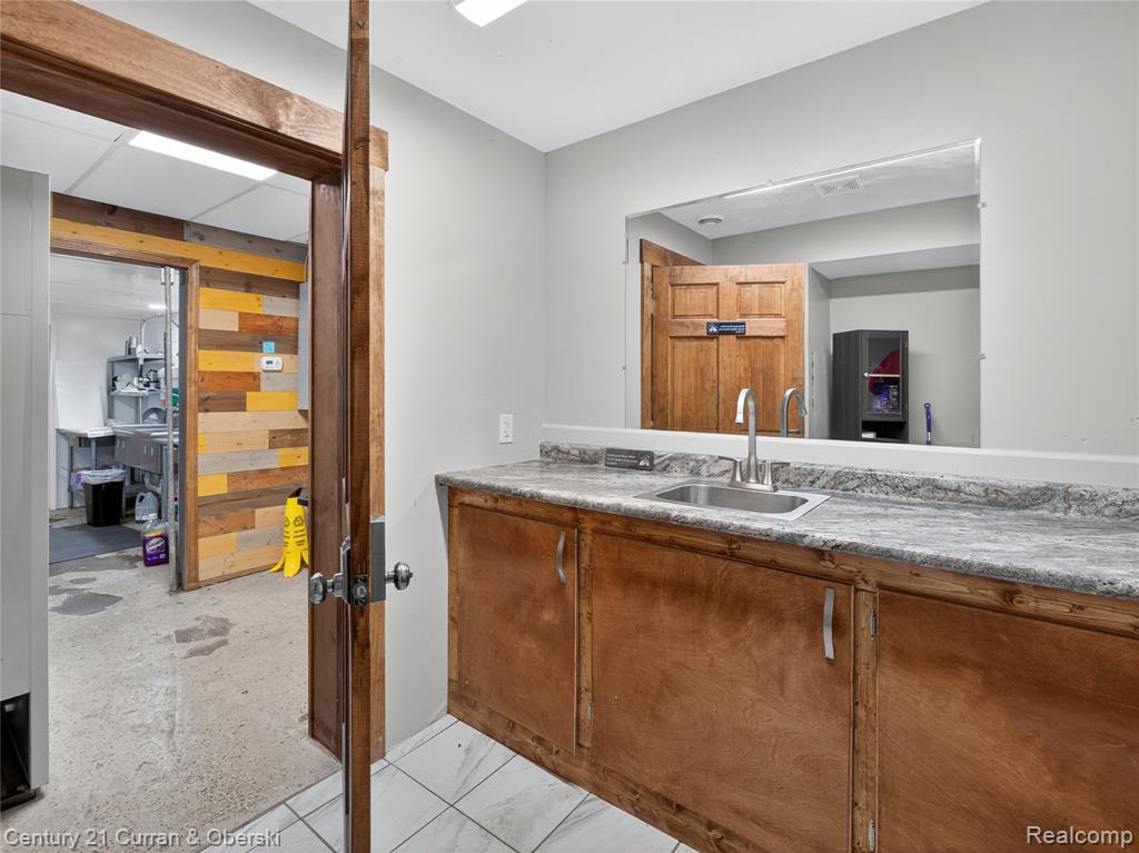 main property photo 70
