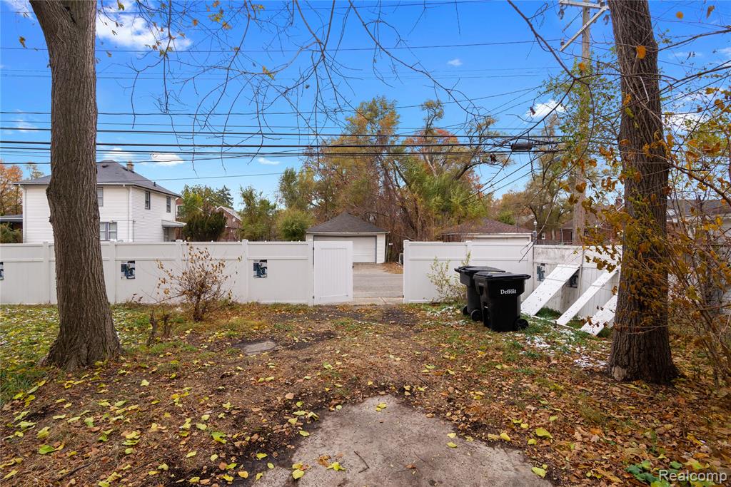 main property photo 21