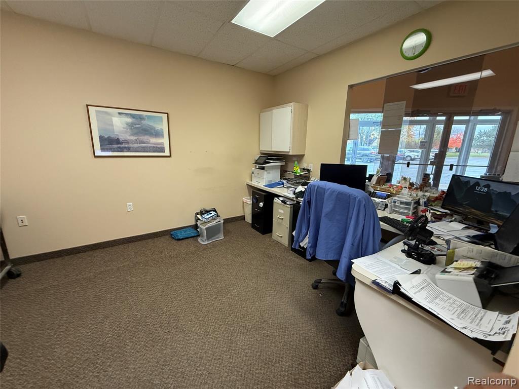main property photo 28