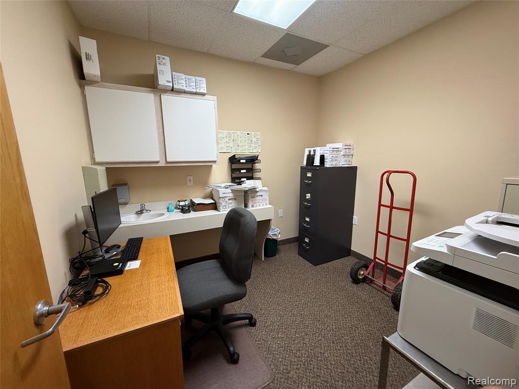 main property photo 33