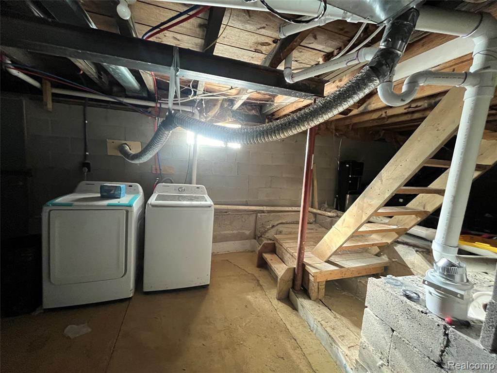 main property photo 90