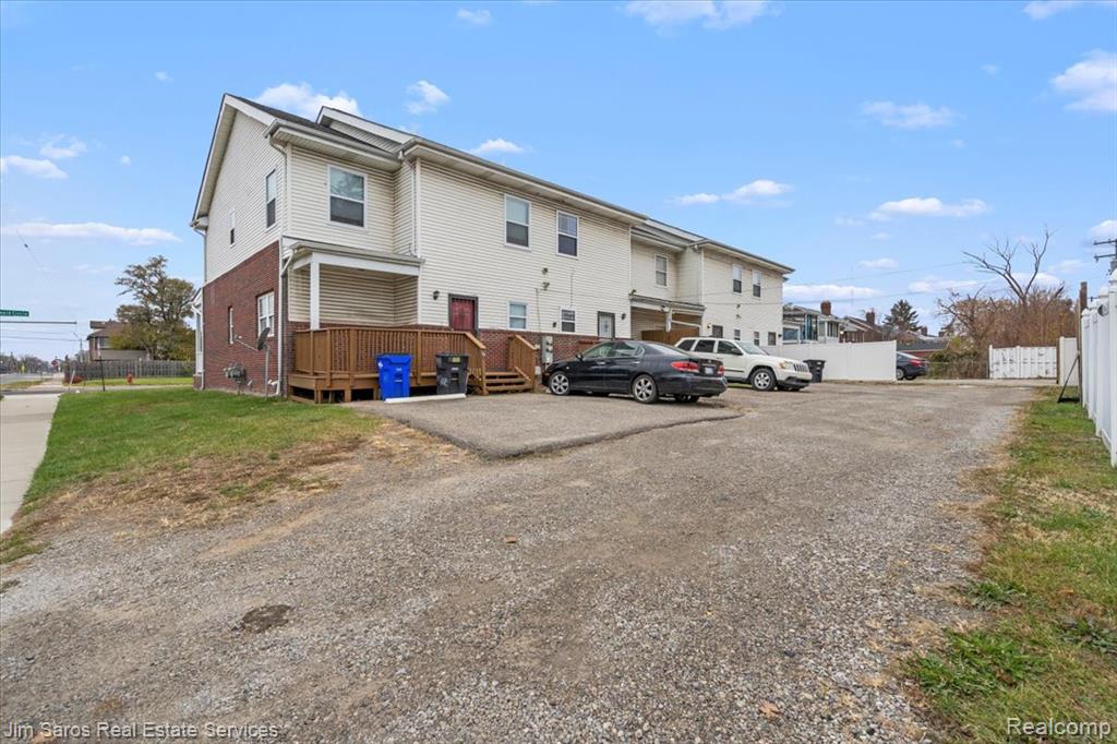 main property photo 13