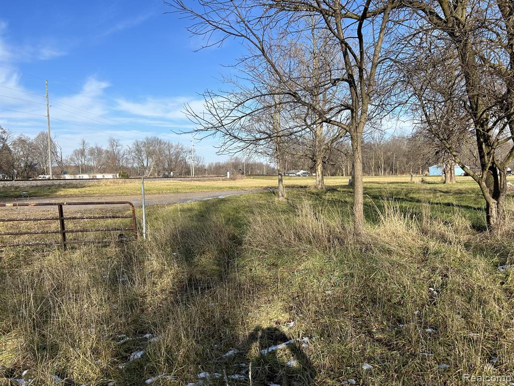 main property photo 26