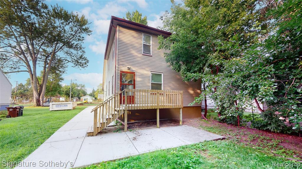 main property photo 36