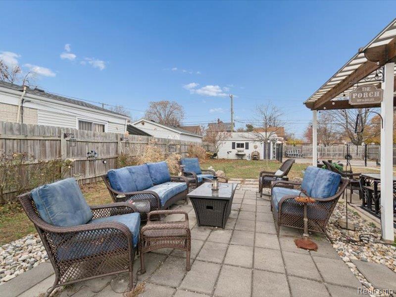main property photo 43