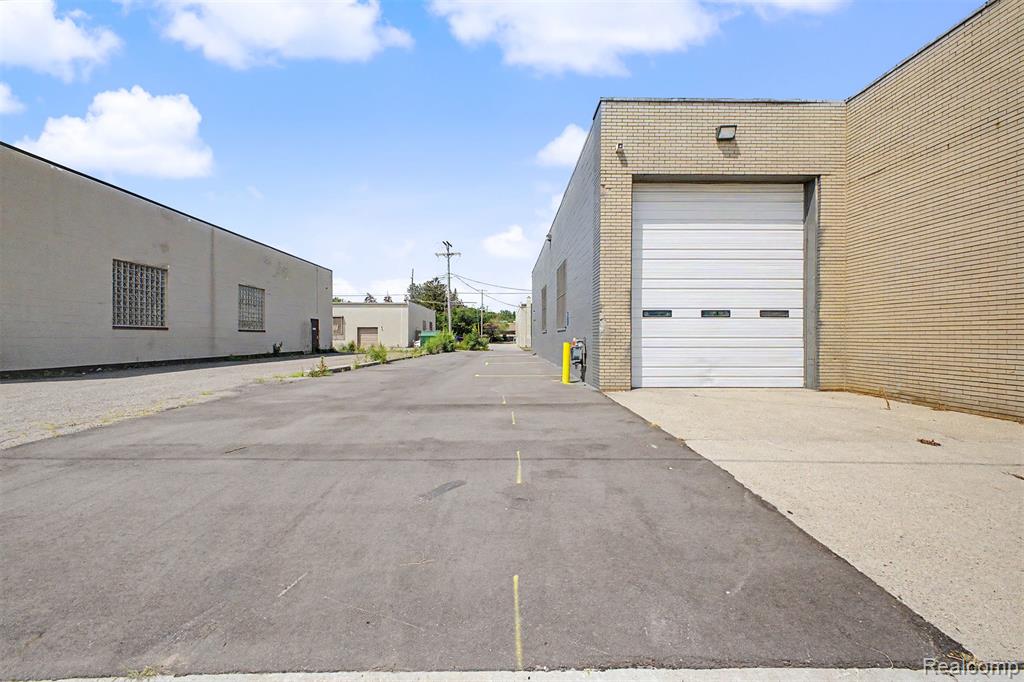 main property photo 37