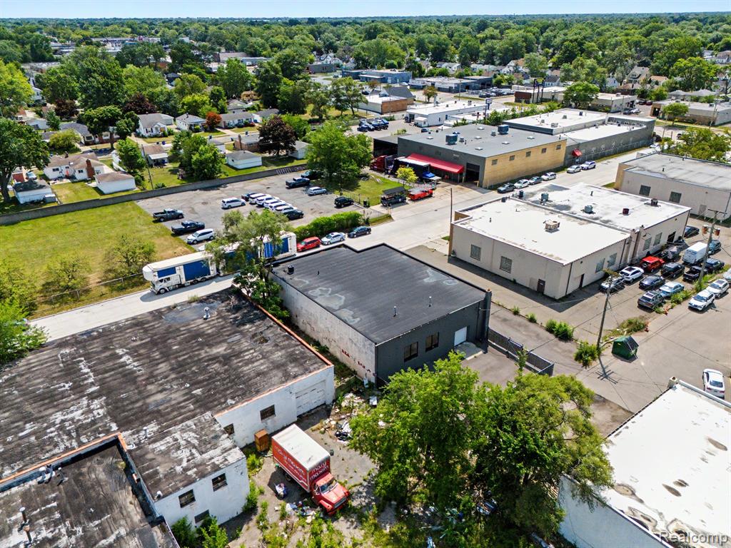main property photo 43