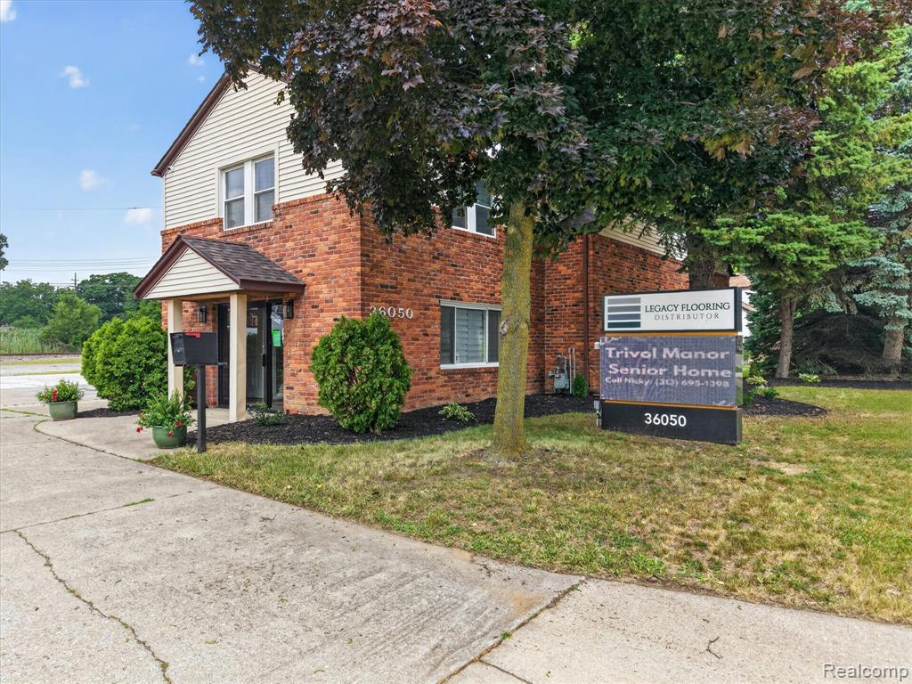 main property photo 6