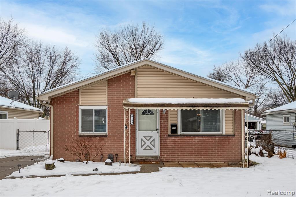 main property photo 19