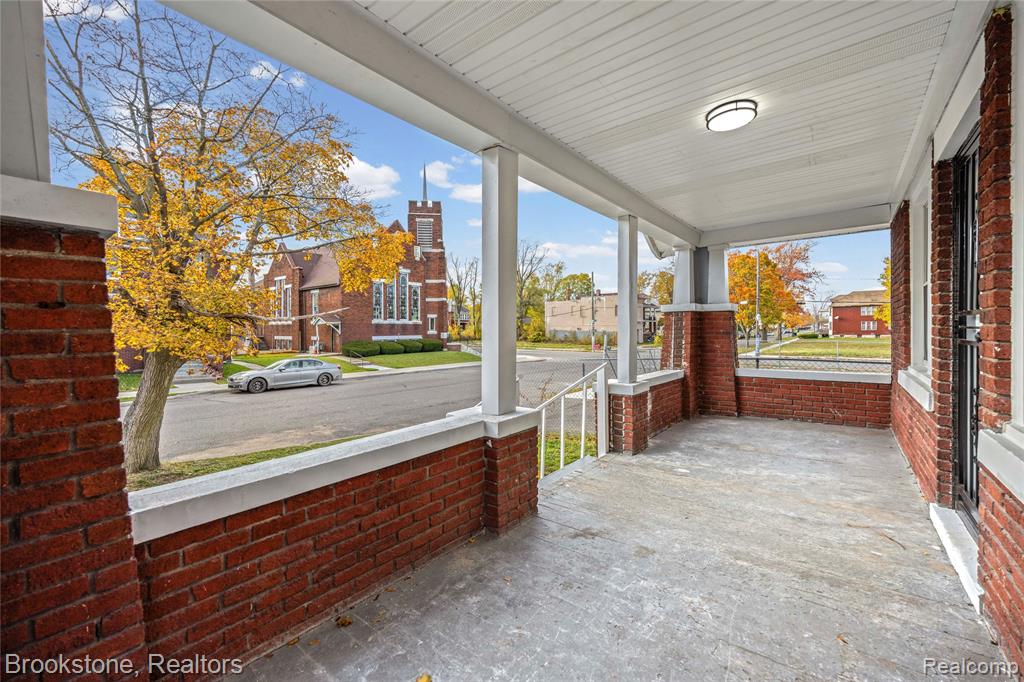 main property photo 34