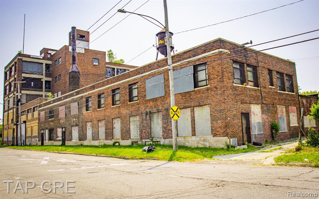 main property photo 2