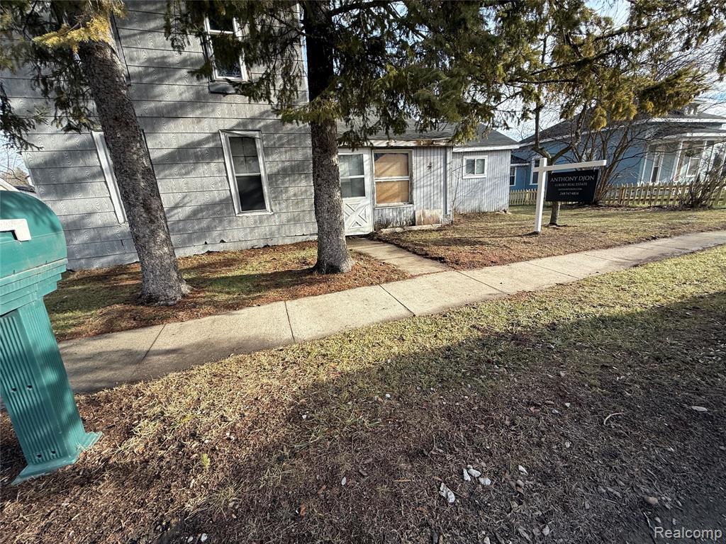 main property photo 13