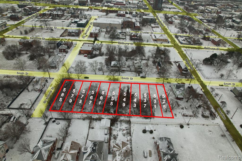 main property photo 4