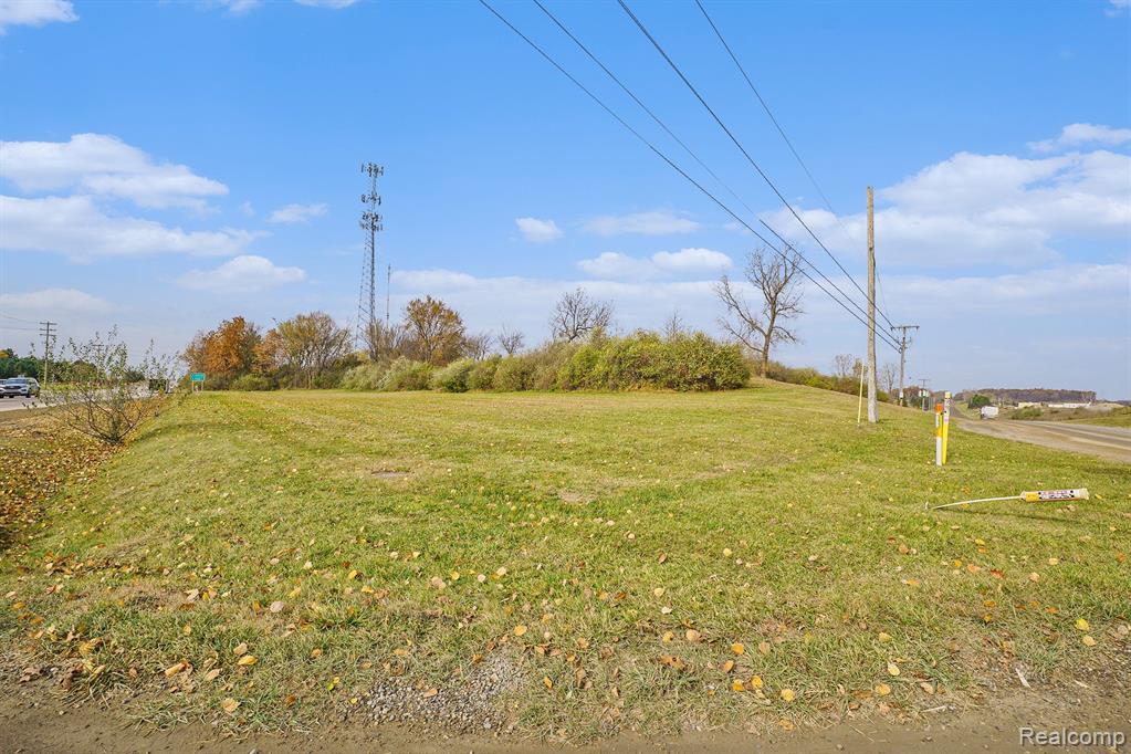 main property photo 20