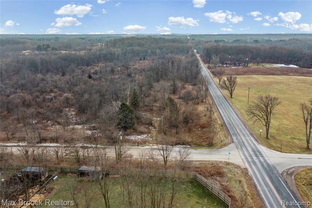 main property photo 12