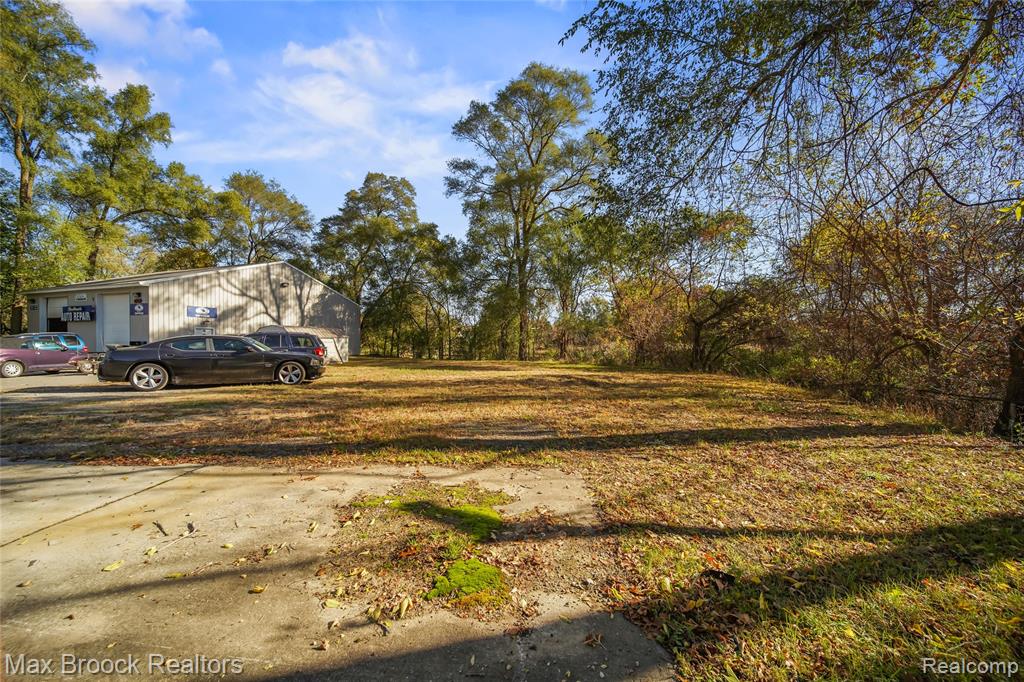 main property photo 36
