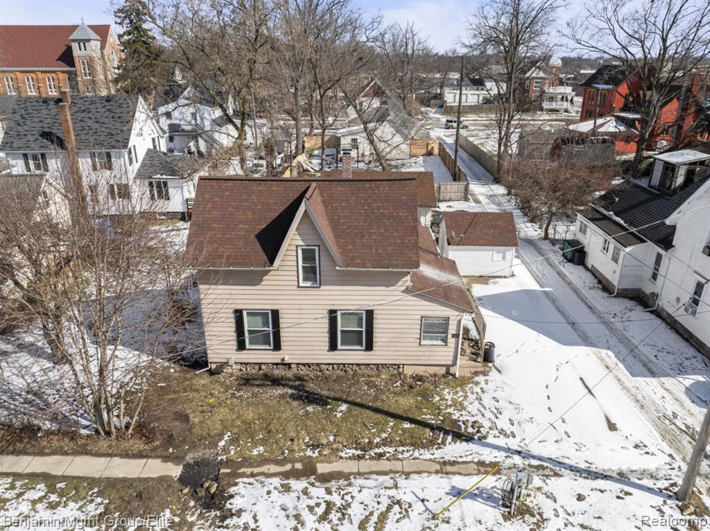 main property photo 33