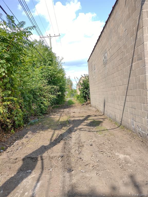 main property photo 8