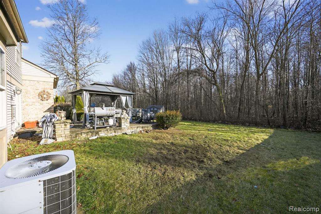 main property photo 24