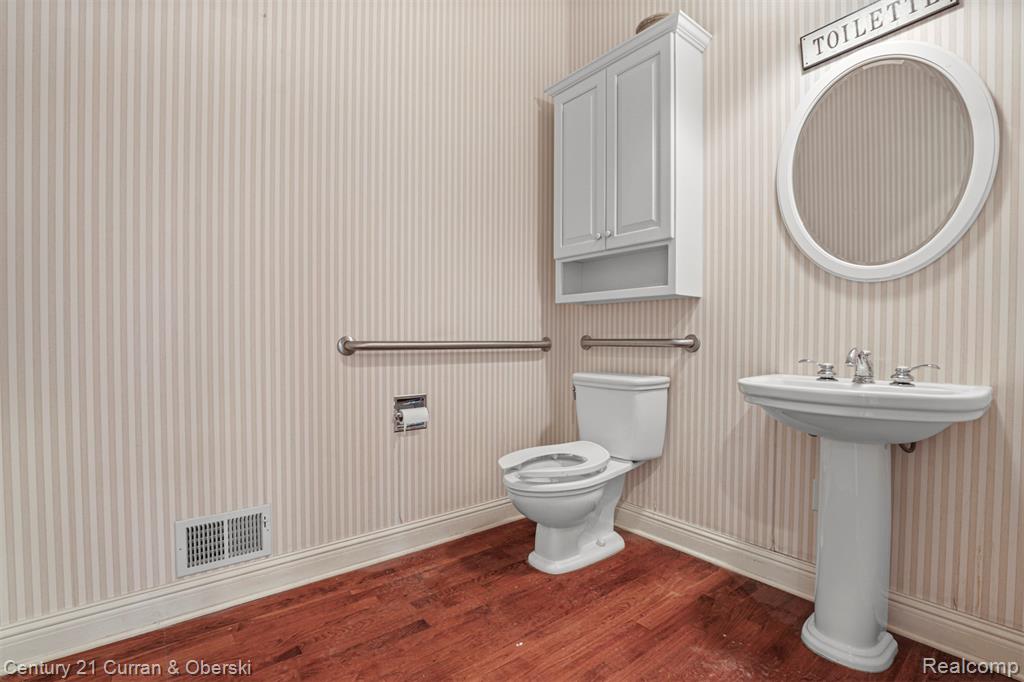 main property photo 49