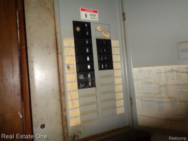 main property photo 16