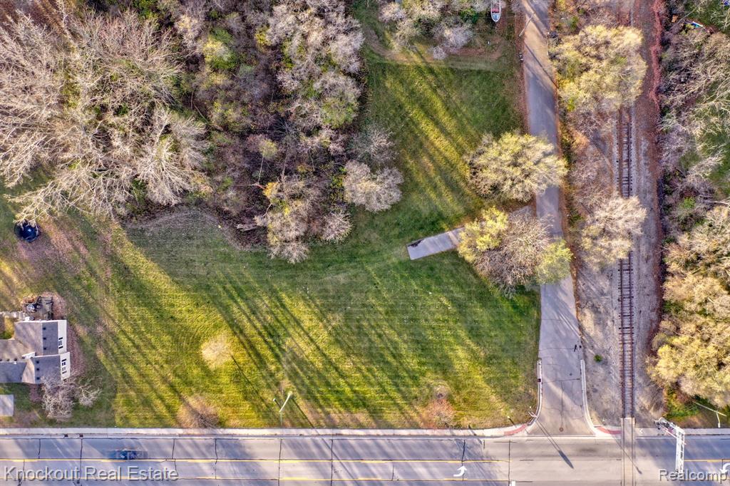 main property photo 11