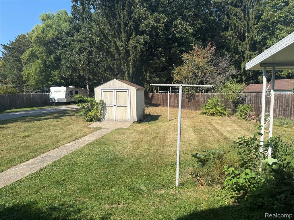 main property photo 20