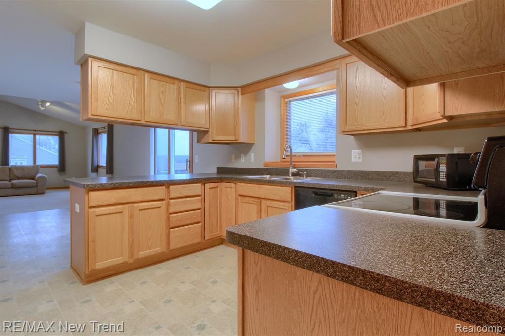 property viewer photo 12