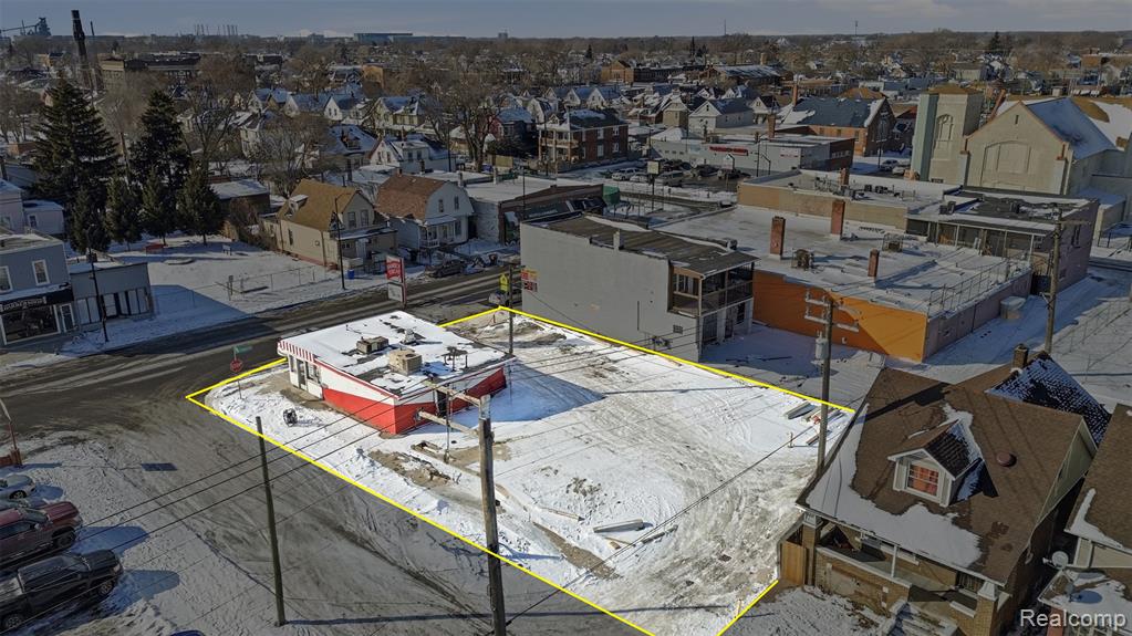 main property photo 17