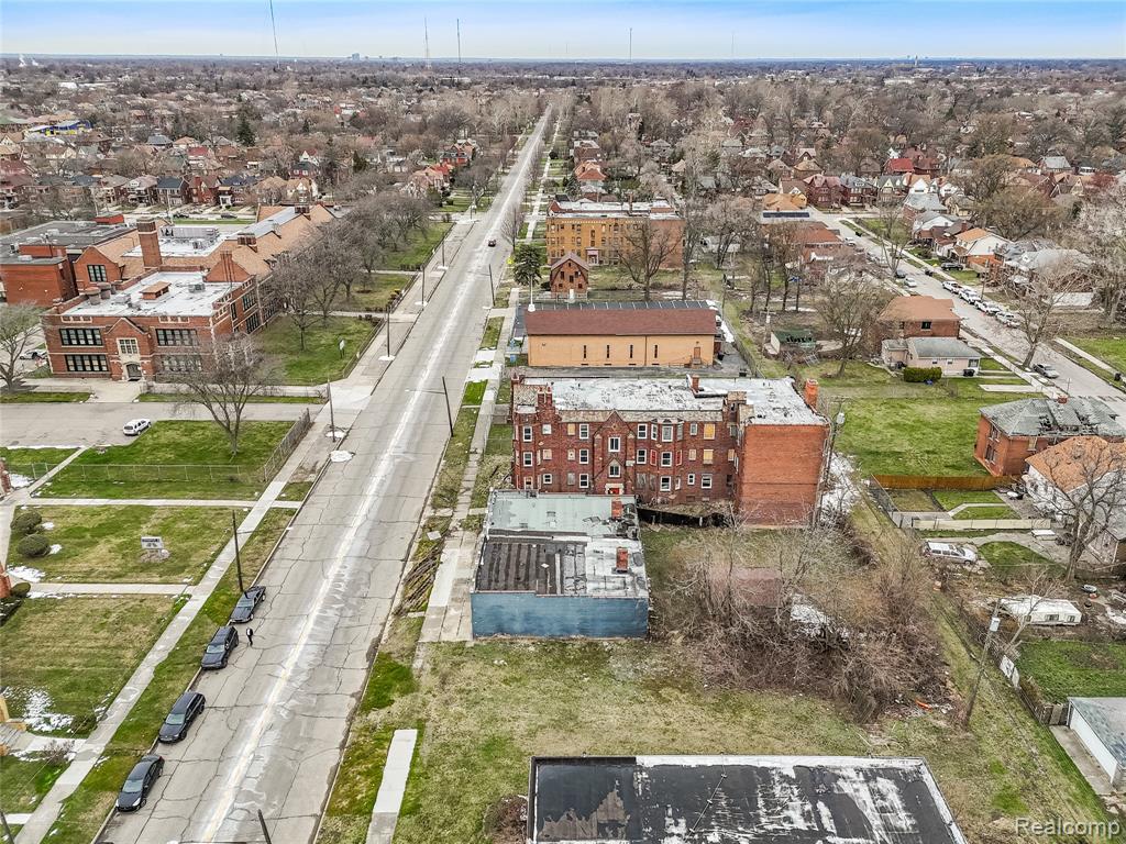 main property photo 3