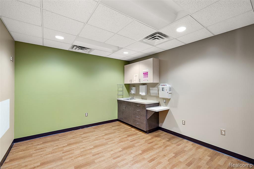 main property photo 67