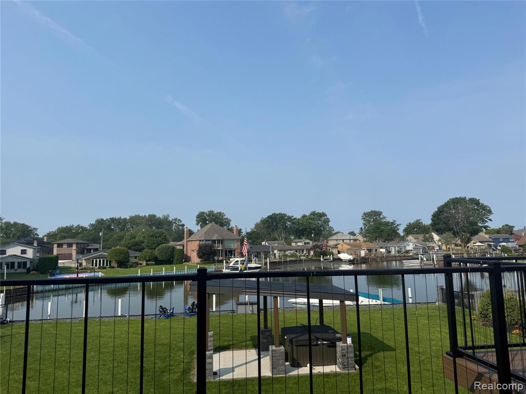 main property photo 50