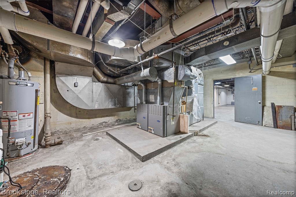 main property photo 35