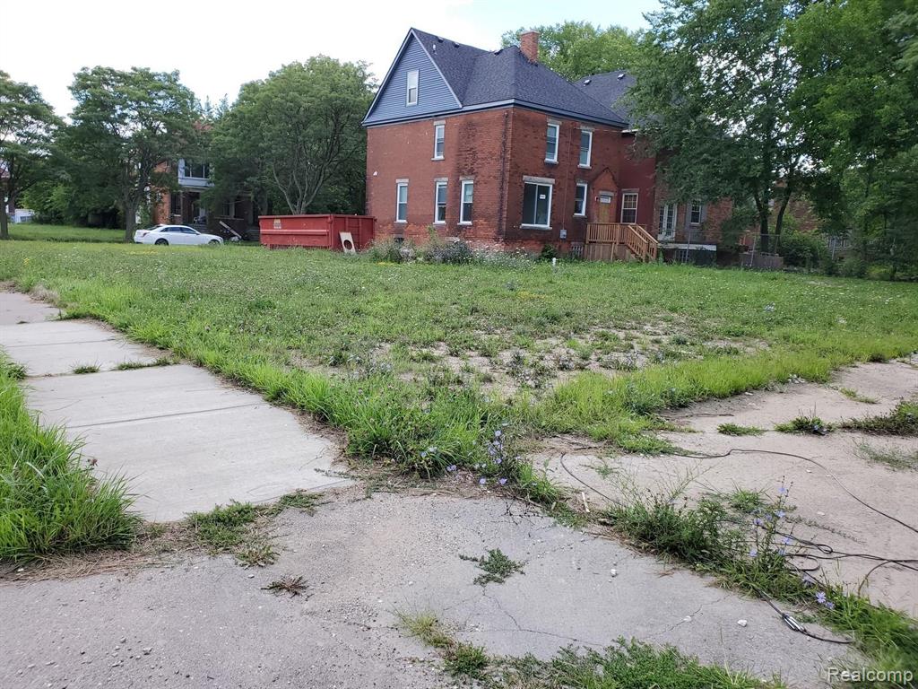 main property photo 3