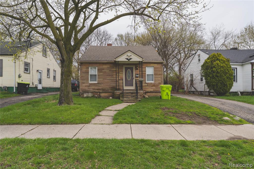 main property photo 22